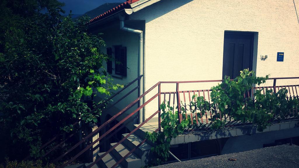 Apartmani Cempres Senj Senj  Chambre photo